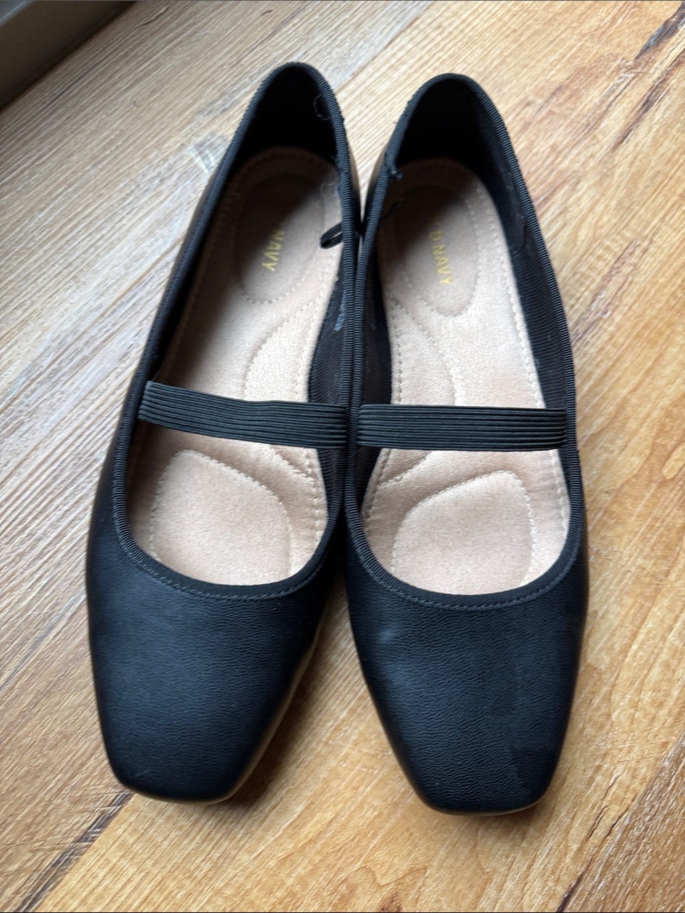 Old Navy Black Mary Jane Ballet Flats with Elastic Strap